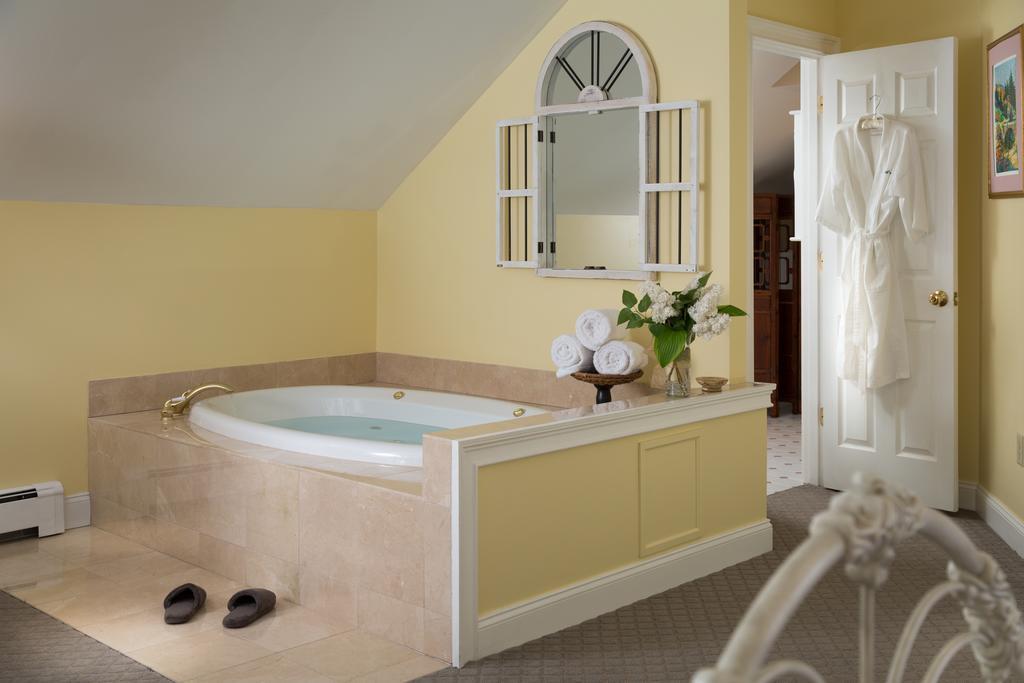 Wolf Cove Inn Poland Luaran gambar